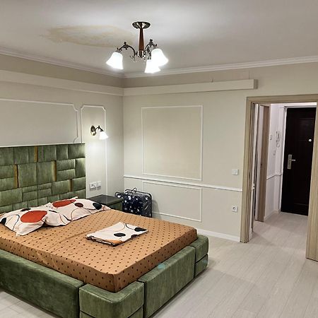 Apartament 1 Camera Brăila Exteriör bild